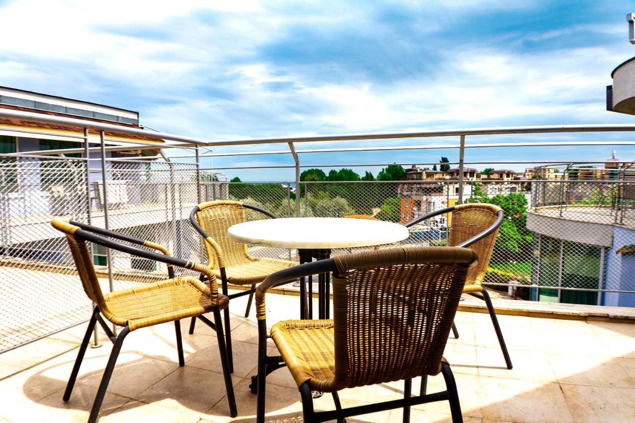 Favorit Aparthotel Солнечный берег Экстерьер фото
